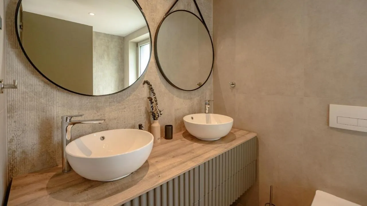 Luxury Villa Lipa Kate Garica