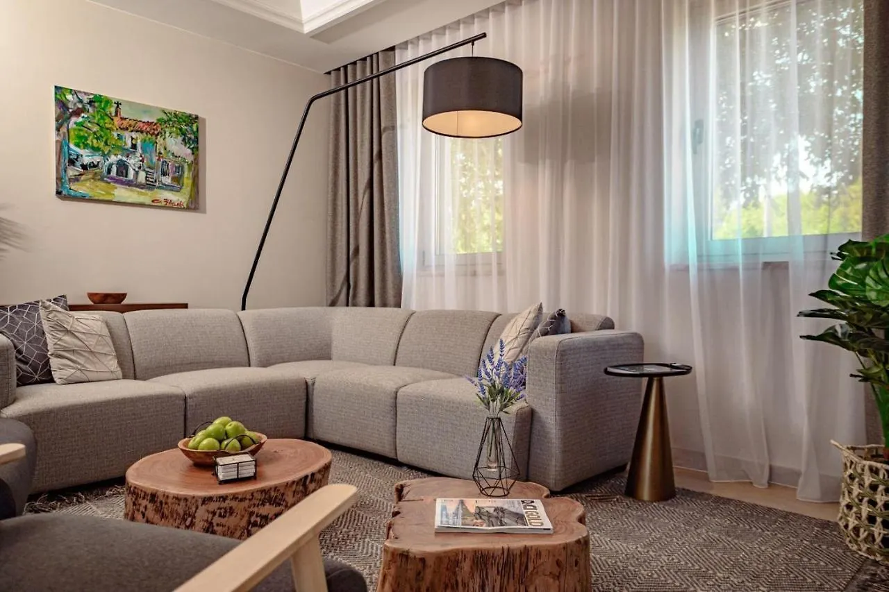 Luxury Villa Lipa Kate Garica