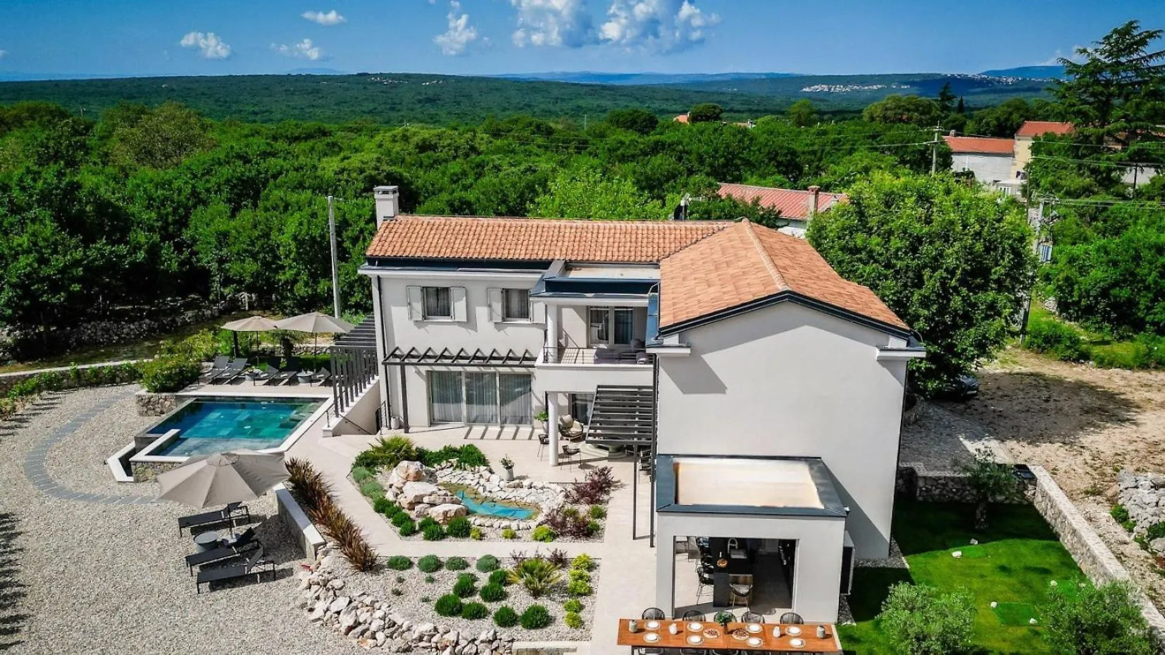 Luxury Villa Lipa Kate Garica