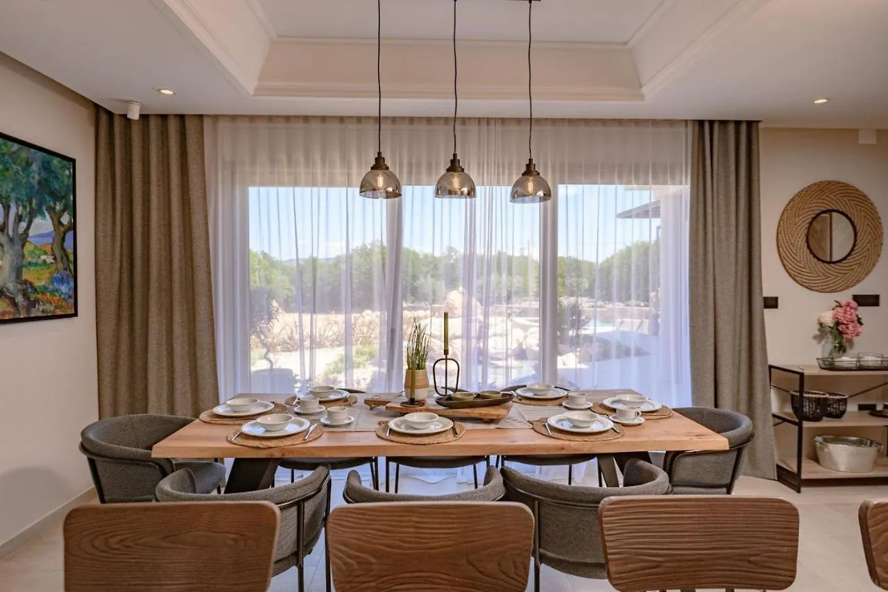 Luxury Villa Lipa Kate Garica