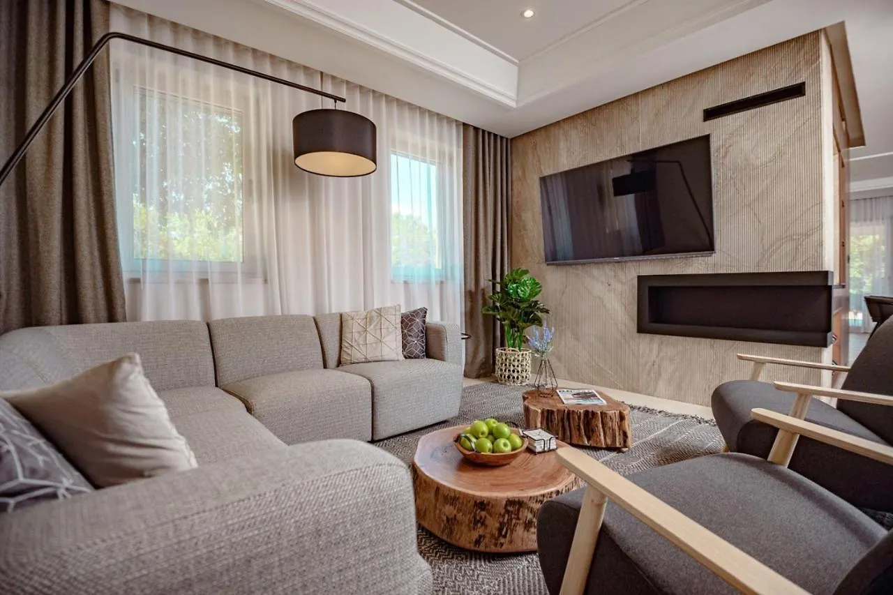 Luxury Villa Lipa Kate Garica